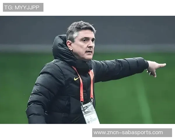 法媒揭露雷恩更衣室危机球员对主帅战术指令产生质疑 法媒揭露雷恩更衣室危机球员对主帅战术指令产生质疑