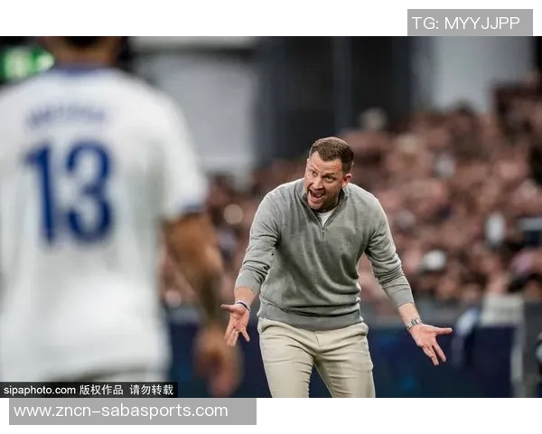 82岁老门将首发出战创纪录却遭惨败0比10被换下的悲情时刻 82岁老门将首发出战创纪录却遭惨败0比10被换下的悲情时刻